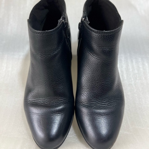 Clarks Womens Shoes 6M Black Ankle Boots Work Business Casual Leather Comfort - Picture 13 of 15